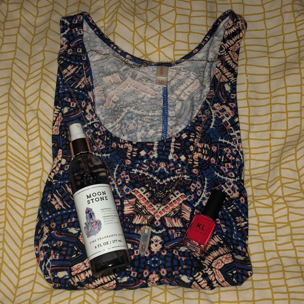 Xhilaration Large Blue and Orange Trapeze Top